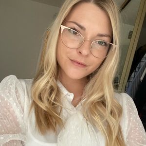 Meet your Posher, Brooke